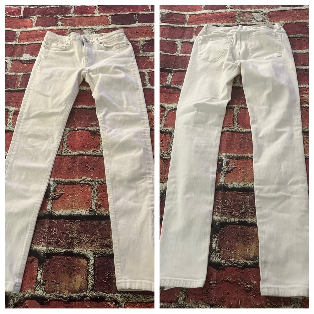 All Saints RAIL skinny jeans size 27
Zippered leg
Length: 27-28”